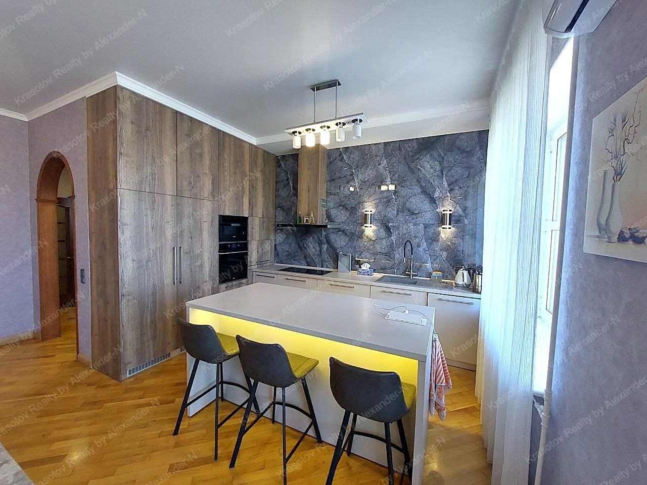 продажа многокомнатной квартиры номер A-174795 в Приморском районе, фото номер 32